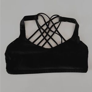 Lululemon free to be bra size 8